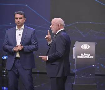 Debate na Band: Lula desafia Flávio Bolsonaro a abrir sigilo e expor suposta corrupção