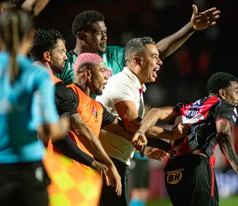 Jair Ventura agradece confiança da diretoria e celebra goleada