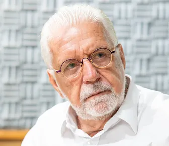 Wagner minimiza reação da bolsa após vitória de Lula e relembra eleição de 2002
