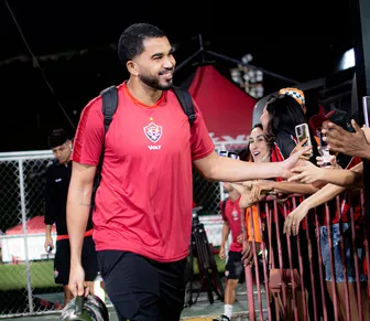 Lucas Arcanjo faz novo milagre e comenta possível chance na Seleção