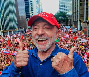 Queda na abstenção e nos votos inválidos favorece Lula no 2º turno