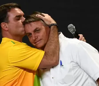 Após decisão de Moraes, Flávio Bolsonaro visitará o pai na terça-feira (13/10)