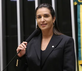 Roberta Roma realiza novo cateterismo e segue estável em UTI