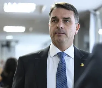 "Tesouraço" de Flávio Bolsonaro cortará 2,2 milhões de empregos