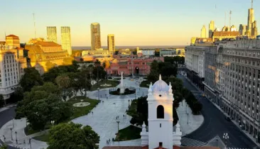 Em meio a crise, comerciantes da Argentina adotam Pix para pagamentos