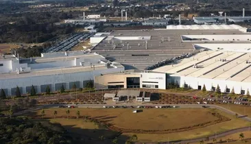 Fabricante de carros de luxo fecha as portas e ganha novo destino