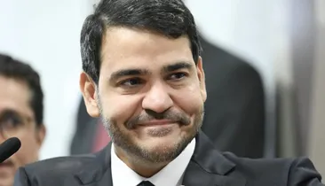 Messias defende atuação técnica da AGU em meio a impasse com a PF