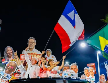 AtlasIntel/A TARDE: Lula abre 30 pontos de Flávio Bolsonaro na Bahia