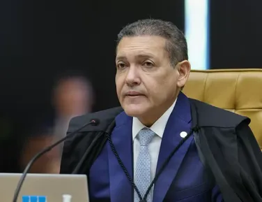 TSE derruba decisão de Nunes Marques e reativa canal Exército do Lula