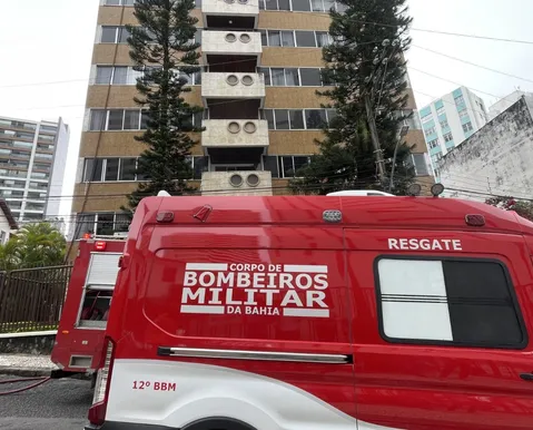 VÍDEO: apartamento pega fogo no bairro da Graça, em Salvador