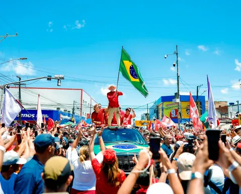As 4 viradas do PT que podem inspirar Lula no 2º turno