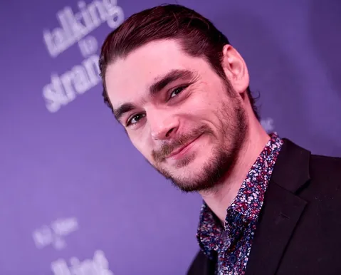 Ator que viveu Walter White Jr. em 'Breaking Bad' morre aos 34 anos - Imagem