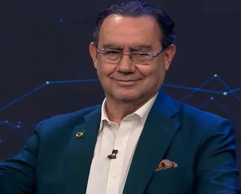 Augusto Cury afirma que Lula e Flávio Bolsonaro "sequestraram" o país