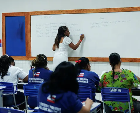 Bahia lidera ranking com maior proporção de professores concursados
