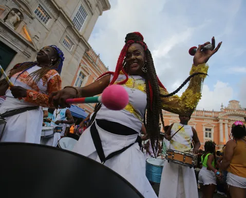 Bahia proíbe marcas de bets em editais culturais do Carnaval 2027