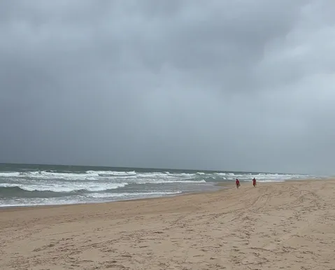 Corpo de jovem desaparecido na Praia de Guarajuba é encontrado