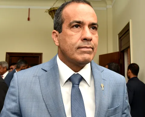 Bruno Reis nega ligação da campanha de ACM Neto com polêmica de mulheres seminuas
