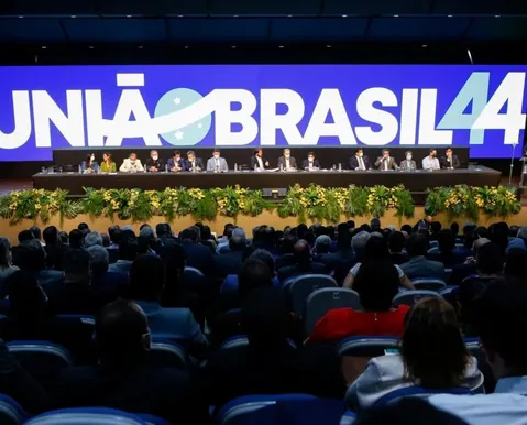 Chefe de gabinete de deputada do União Brasil é alvo da PF por abuso de poder