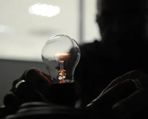 Pituba e outros bairros terão corte temporário de energia nesta sexta (23/10)