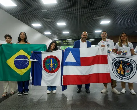 Estudantes da Bahia apresentam pesquisas em evento na Colômbia