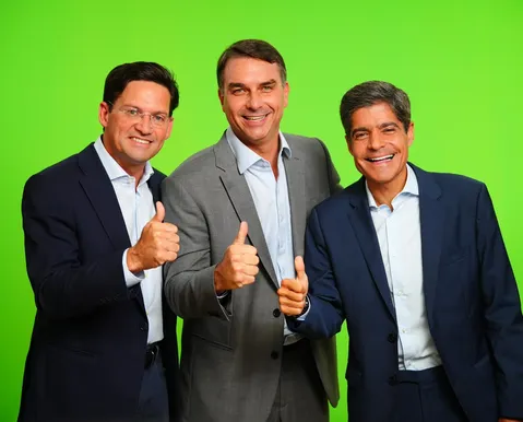 Flávio Bolsonaro estará em Salvador em caminhada com a oposição na próxima semana
