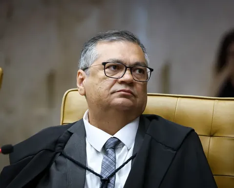 Flávio Dino derruba sigilo de emendas ligadas ao filme de Bolsonaro