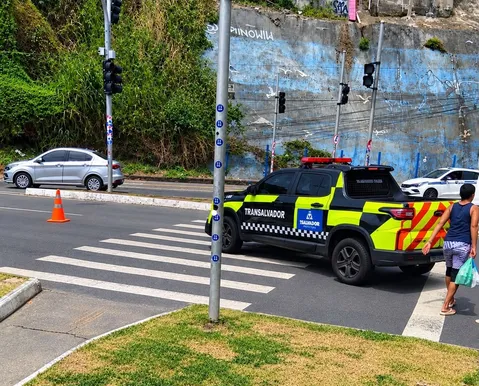 Idosa é atropelada e morre em faixa de pedestre na Lucaia