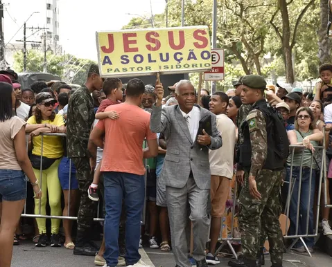 Isidório indica caminho de Cury em 2º turno entre Lula e Flávio