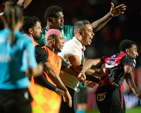 Jair Ventura agradece confiança da diretoria e celebra goleada - Imagem