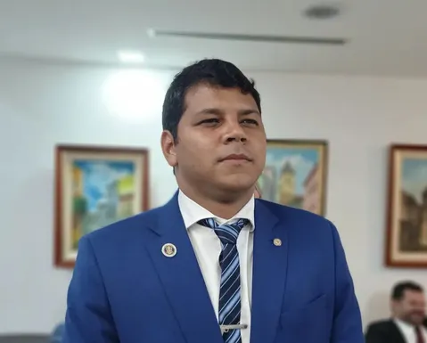 Mães denunciam deputado por ofensas a estudantes em escola particular