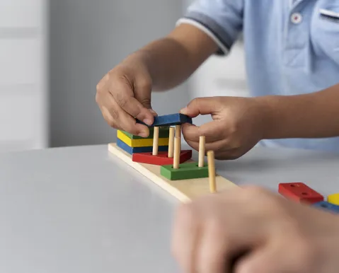 Mães vão à Justiça contra planos de saúde por tratamento de filhos autistas