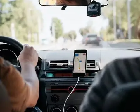 Motoristas de app terão R$ 30 bilhões em crédito para financiar carros; entenda