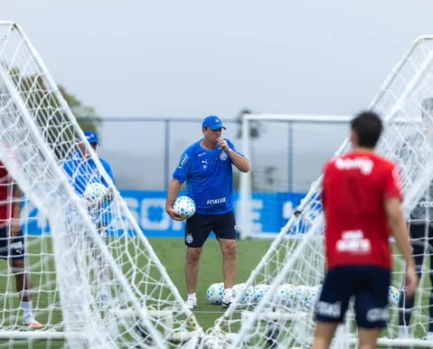 Paradoxo do Grupo City: Bahia há 58 rodadas no G8 e Ceni em divórcio com a torcida