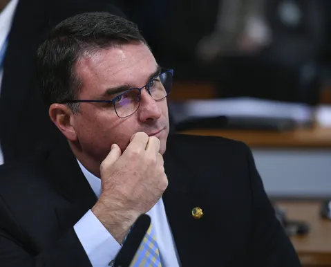 STF nega buscas da PF em endereços ligados a Flávio Bolsonaro