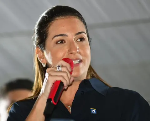 Roberta Roma é hospitalizada após sentir dor no peito na Bahia