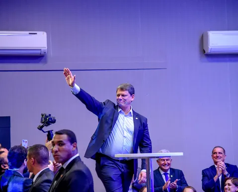 São Paulo: Tarcísio confirma favoritismo e é reeleito governador