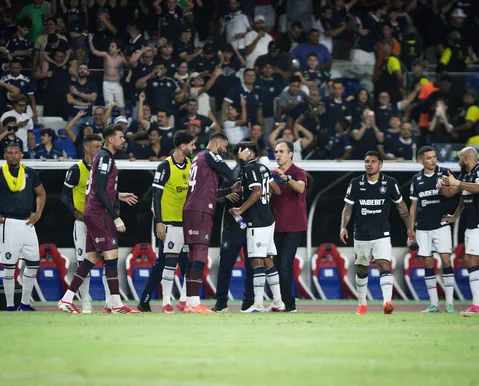Time da Série A anuncia troca de treinadores ex-Vitória