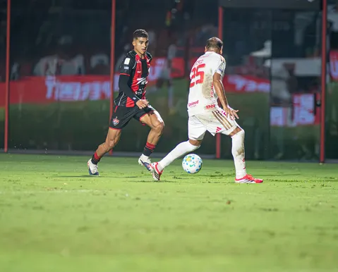 Vitória não sofreu gols contra times da parte de baixo no Barradão