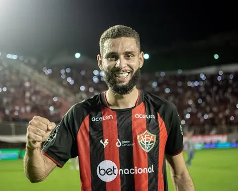 Vitória processa o Grêmio e cobra R$ 10 milhões na CBF - Imagem