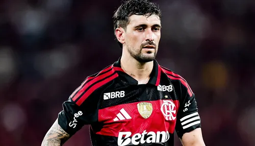 Candidato à presidência promete tirar Arrascaeta do Flamengo