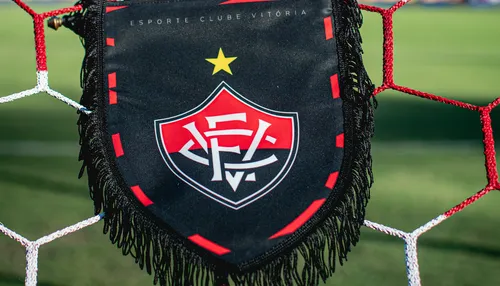 Destaque do Vitória é relacionado para um jogo após mais de 80 dias