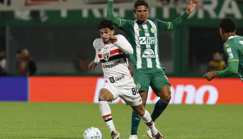 Emprestado pelo Bahia, Cauly fica fora do São Paulo após uso de medicamento