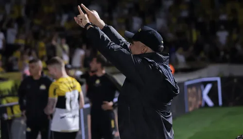 Rival do Vitória na luta contra o Z-4 traz técnico em má fase na Série B