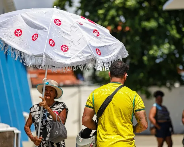 População relata diminuição de eleitores votando com camisa amarela; veja relatos