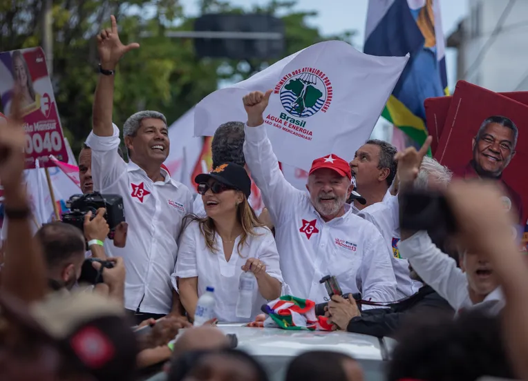 Lula confirma ato de campanha em Feira de Santana na próxima semana