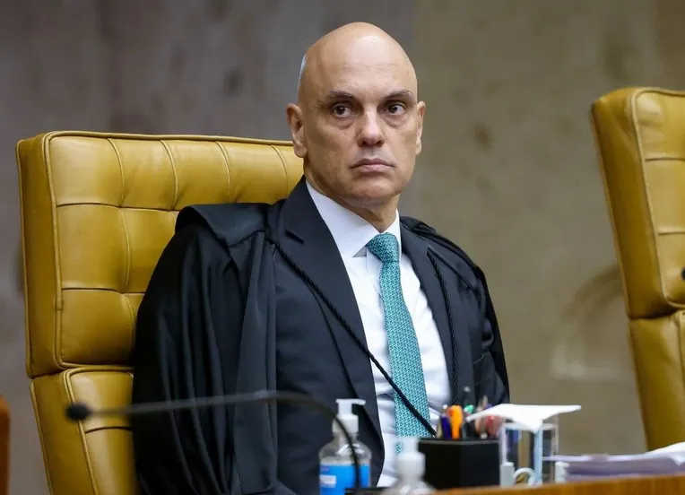 Moraes vai ao STF após escândalo e pede investigação contra André Mendonça