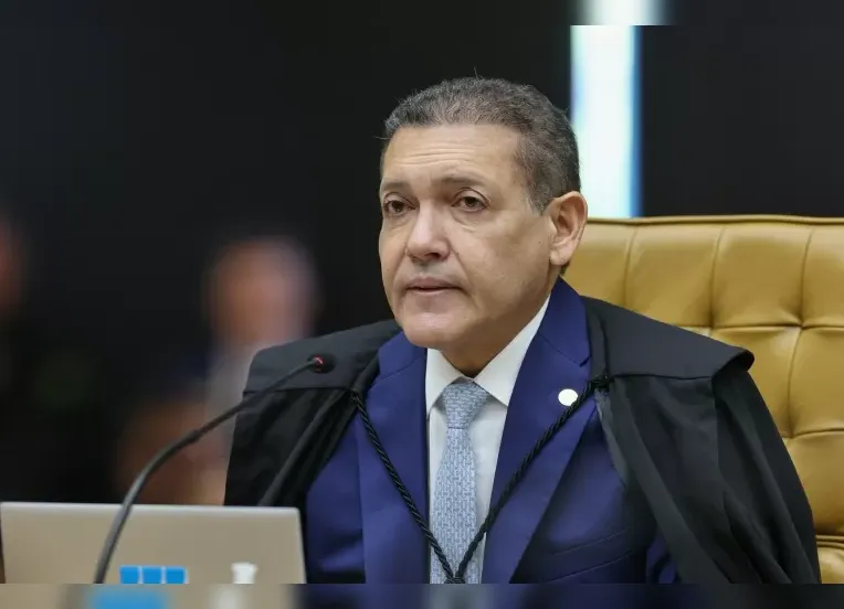 TSE derruba decisão de Nunes Marques e reativa canal Exército do Lula
