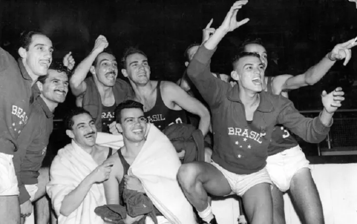 Equipe de basquete  masculino foi a pioneira na conquista de uma medalha para o Brasil nos esportes coletivos em 1948