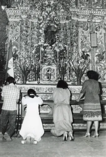 Devoção a Santo Antônio é rica em elementos como o pagamento de promessa e distribuição de pães