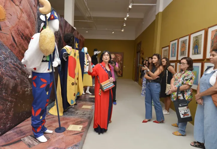 Dez anos sem Ariano Suassuna: Exposição em Salvador relembra legado do artista